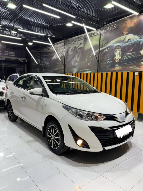 Toyota Yaris Sedan 2021 for Sale in Karachi Image-1