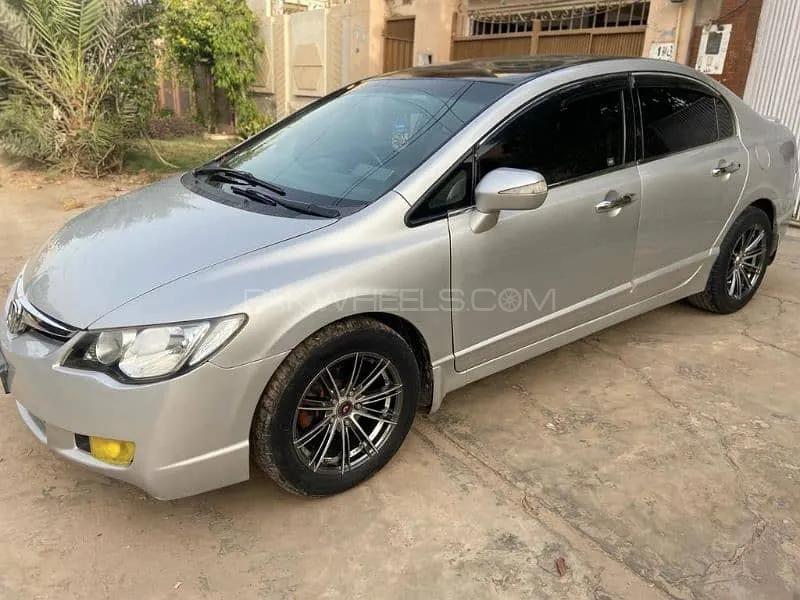 Honda Civic 2009 for Sale in Multan Image-1