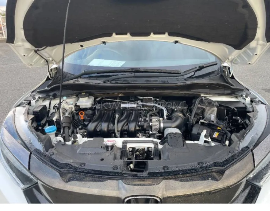 Honda Vezel 2019 for Sale in Peshawar Honda Vezel 2019 for Sale in Peshawar Image-3