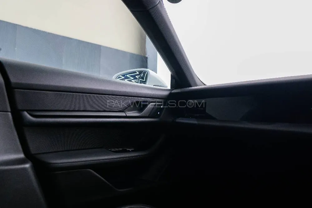 Porsche Taycan 2021 for Sale in Lahore Porsche Taycan 2021 for Sale in Lahore Image-15
