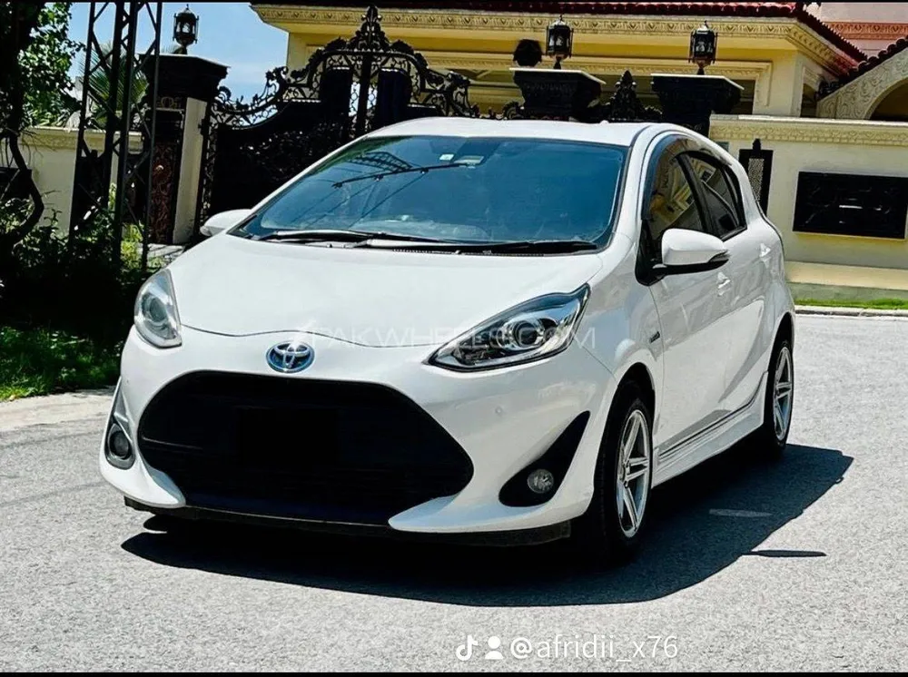 ٹویوٹا اکوا 2018 for Sale in پشاور Image-1