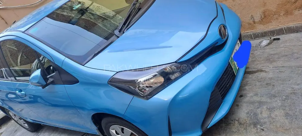Toyota Vitz 2017 for Sale in Faisalabad Image-1