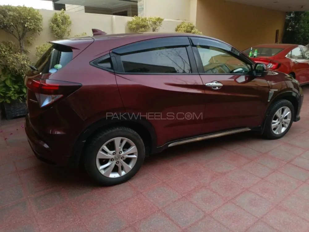 Honda Vezel 2014 for Sale in Lahore Image-1