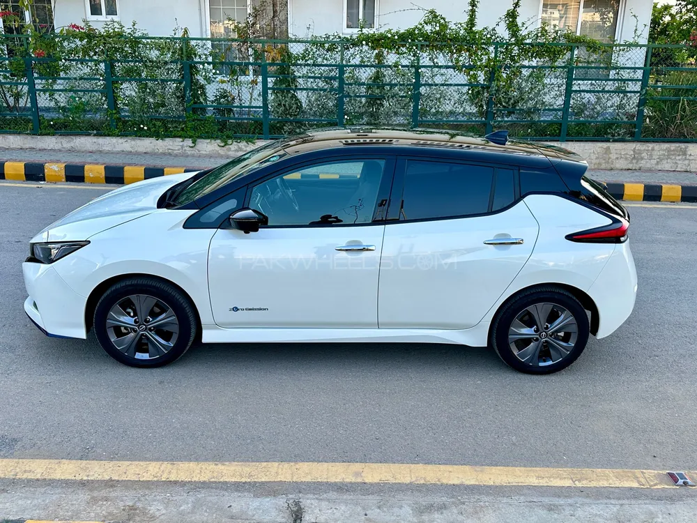 Nissan Leaf 2021 for Sale in Islamabad Image-1