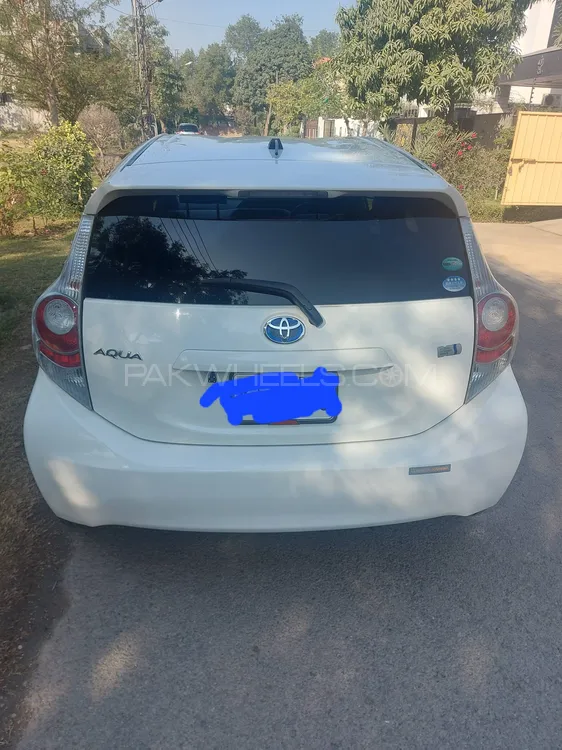 Toyota Aqua 2014 for Sale in Lahore Toyota Aqua 2014 for Sale in Lahore Image-9