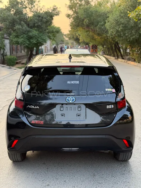 Toyota Aqua 2021 for Sale in Lahore Image-1