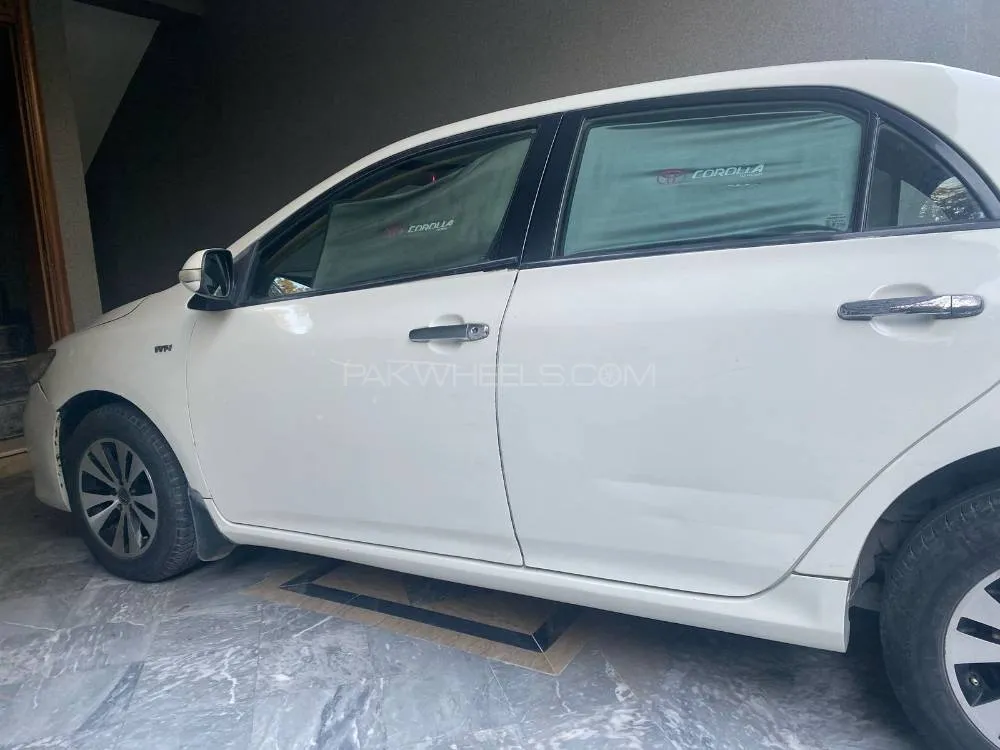 Toyota Corolla 2013 for Sale in Lahore Image-1