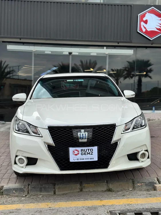 Toyota Crown 2013 for Sale in Islamabad Image-1