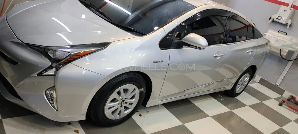 Toyota Prius 2017 for Sale in Hyderabad Image-1