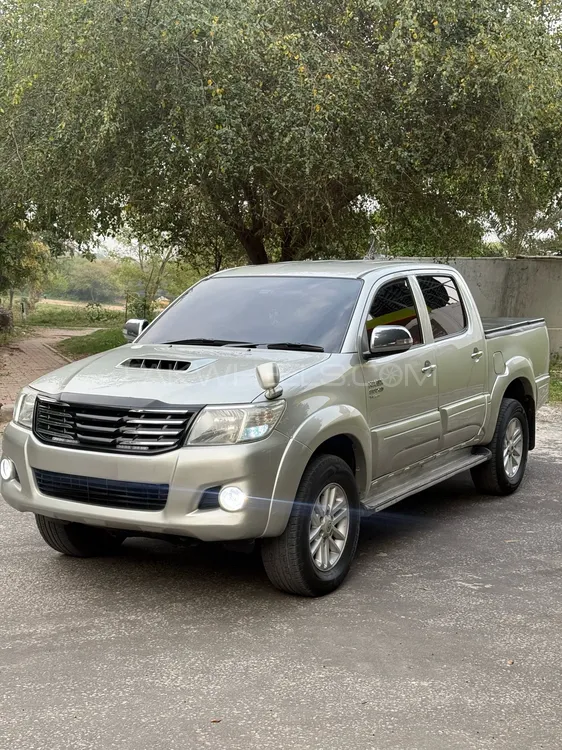 Toyota Hilux 2013 for Sale in Islamabad Image-1