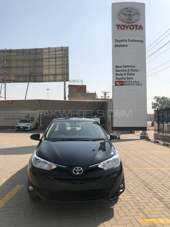 Toyota Yaris Sedan 2023 for Sale in Lahore Image-1