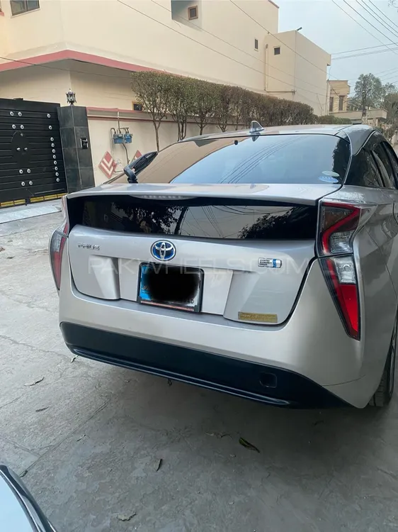 Toyota Prius 2016 for Sale in Faisalabad Image-1