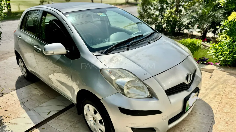 Toyota Vitz 2009 for Sale in Lahore Image-1