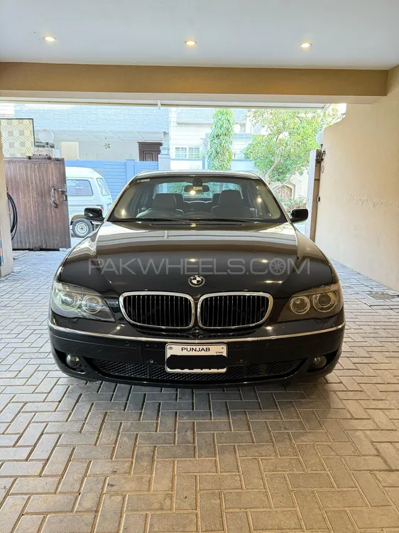 BMW 7 Series 2005 for Sale in Sialkot Image-1