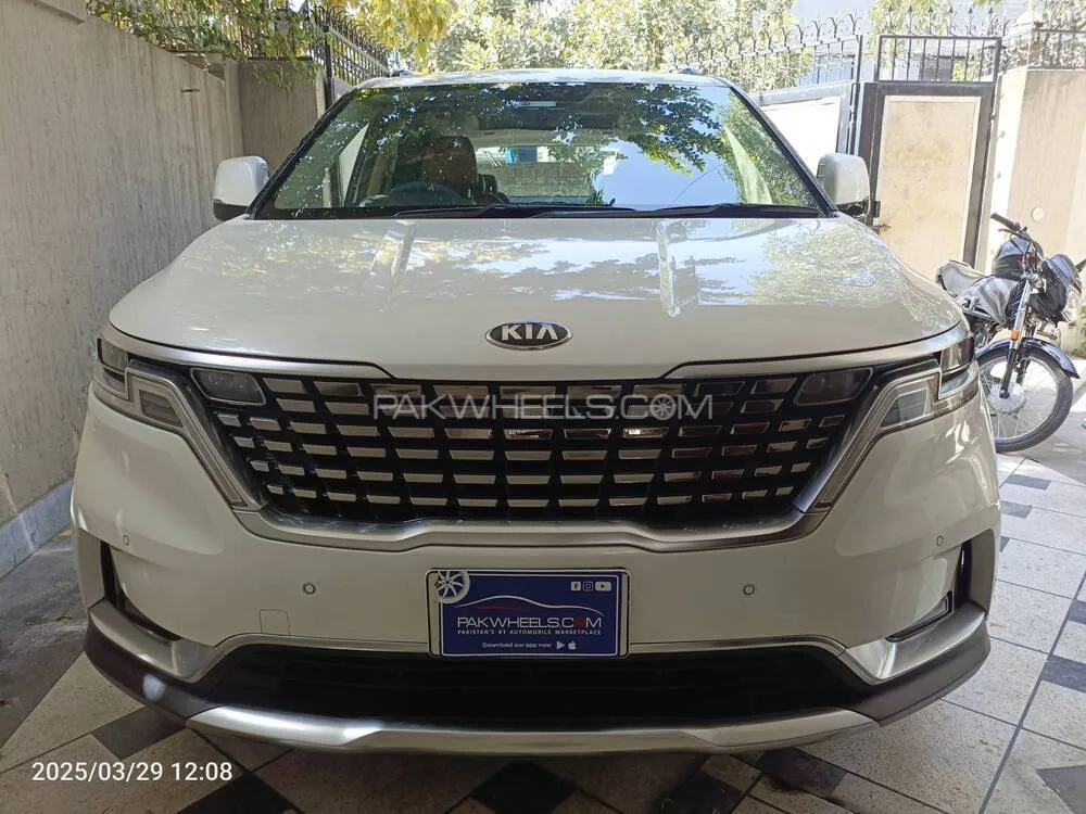 KIA Carnival 2021 for Sale in Lahore Image-1