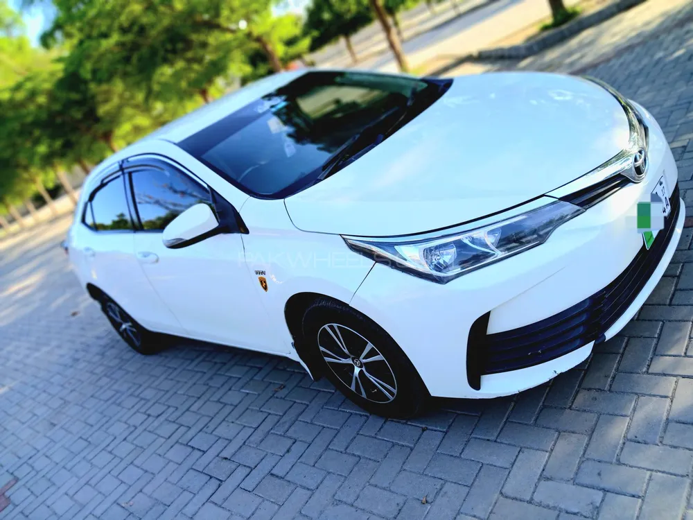 Toyota Corolla 2017 for Sale in Islamabad Image-1