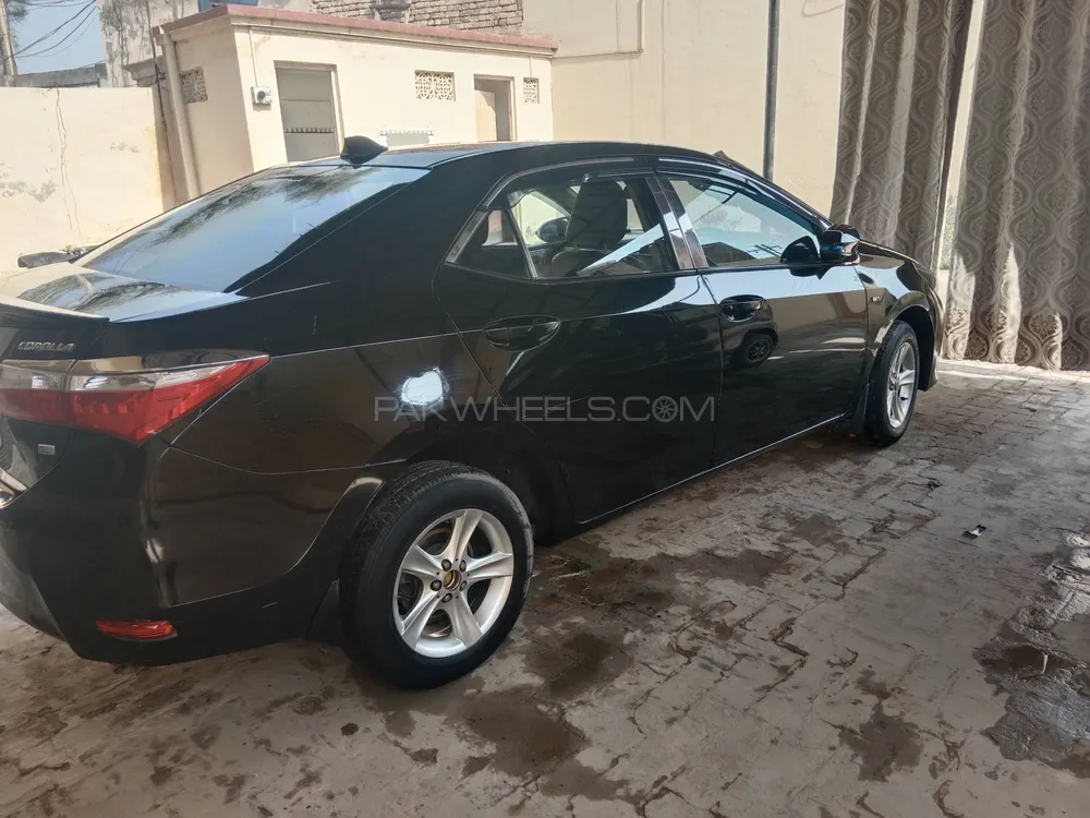 Toyota Corolla 2016 for Sale in Multan Image-1