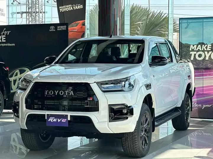 Toyota Hilux 2025 for Sale in Karachi Image-1
