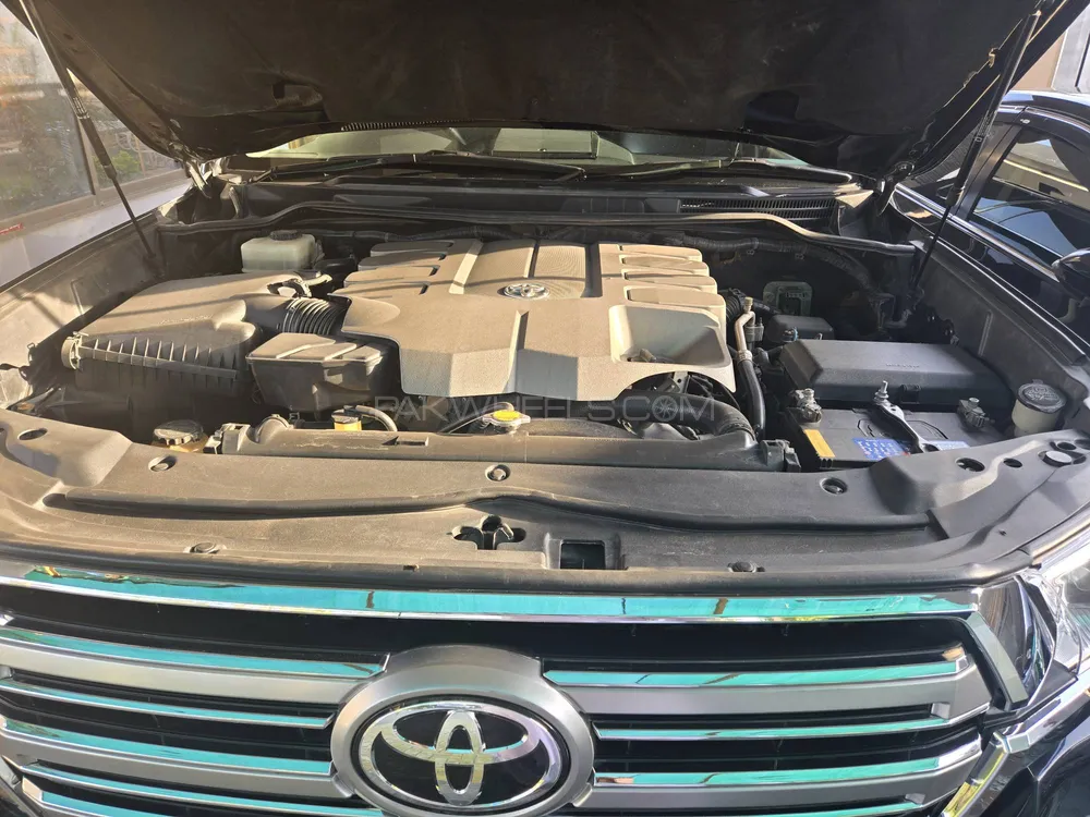 Toyota Land Cruiser 2012 for Sale in Multan Image-1