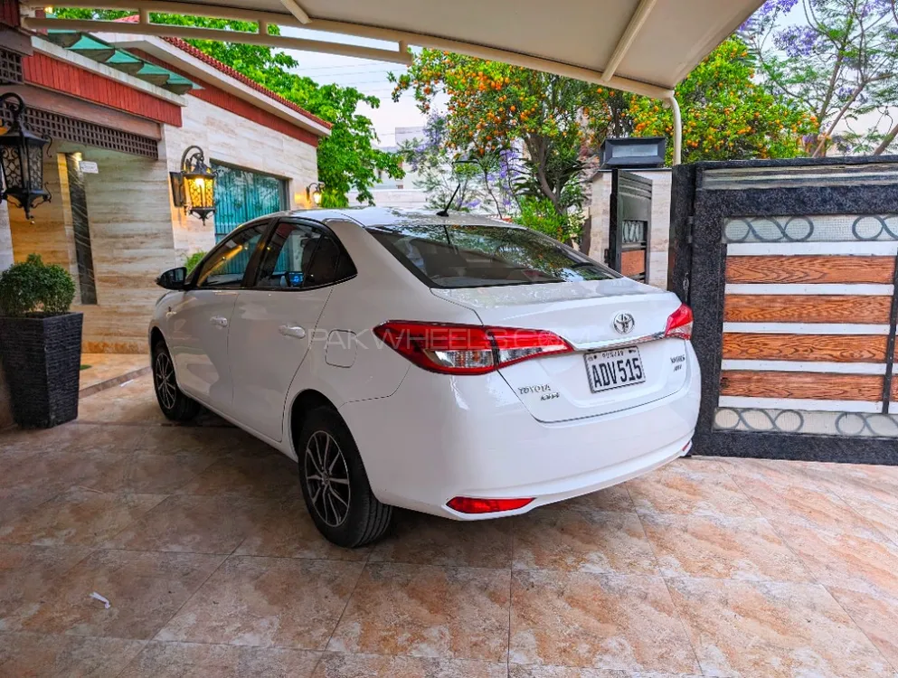 Toyota Yaris Sedan 2021 for Sale in Lahore Image-1