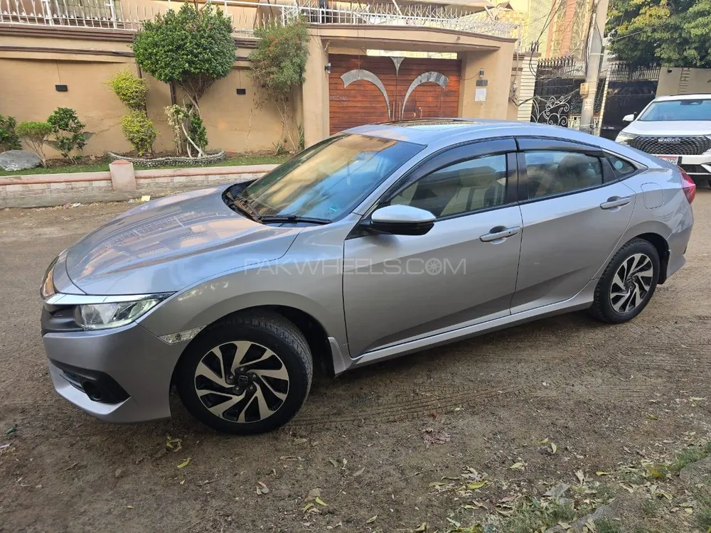 Honda Civic 2017 for Sale in Karachi Image-1