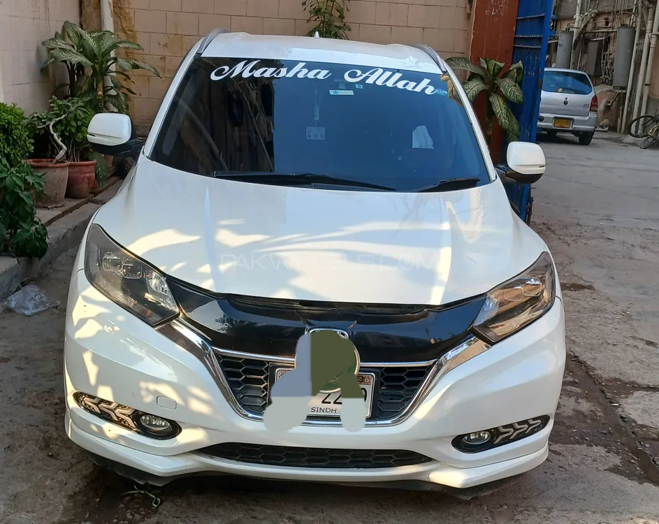 Honda Vezel 2015 for Sale in Karachi Image-1