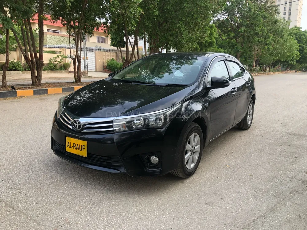 Toyota Corolla 2014 for Sale in Karachi Image-1