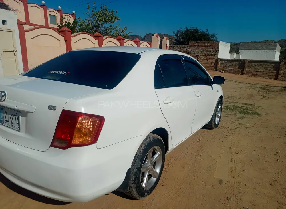 Toyota Corolla Axio 2007 for Sale in Karak Image-1