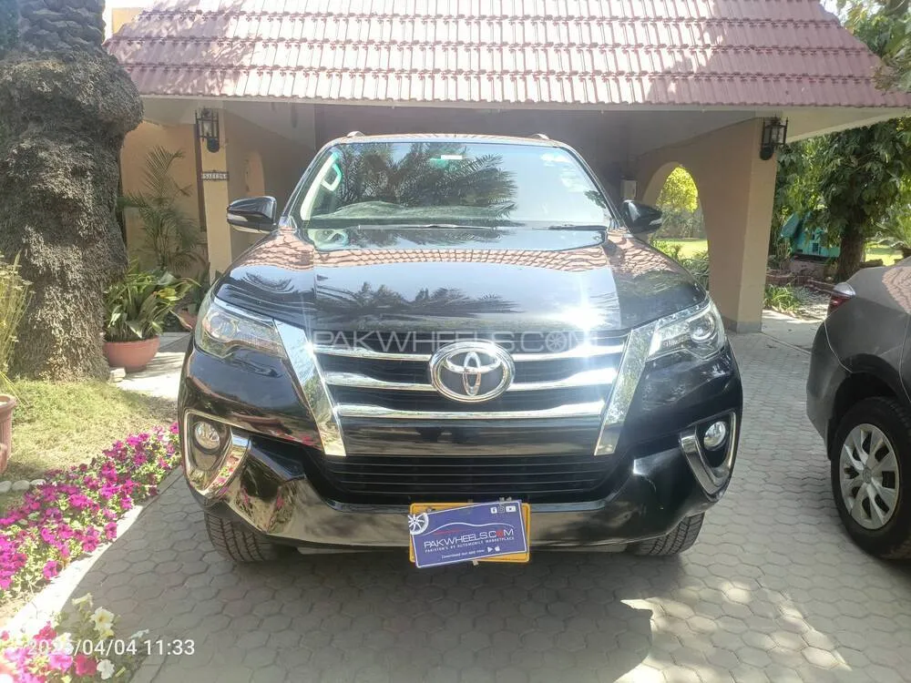 Toyota Fortuner 2017 for Sale in Lahore Image-1
