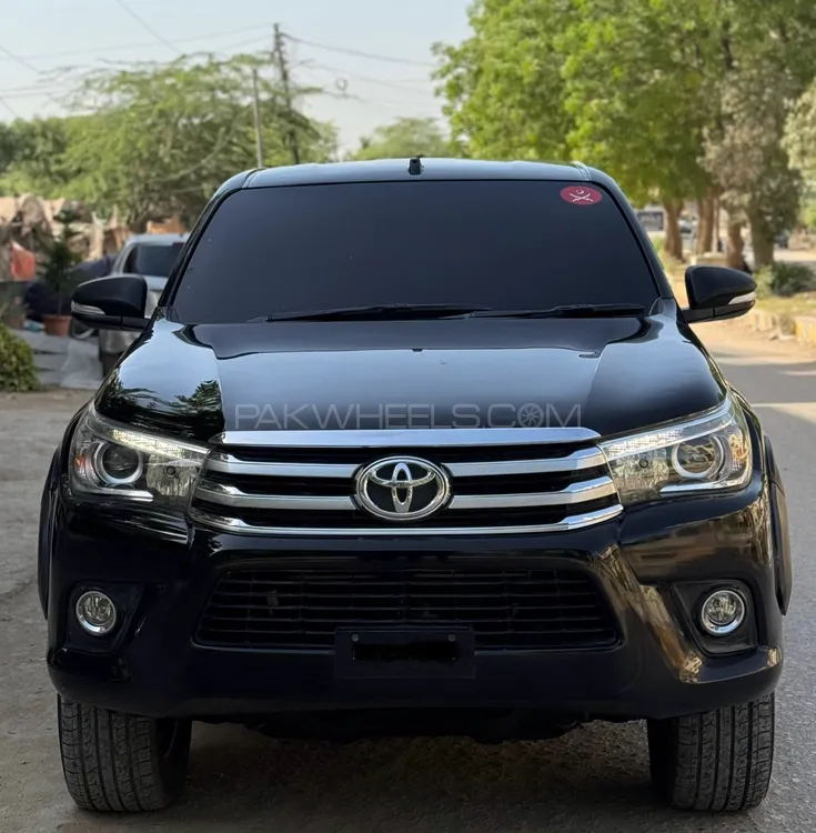 Toyota Hilux 2018 for Sale in Karachi Image-1