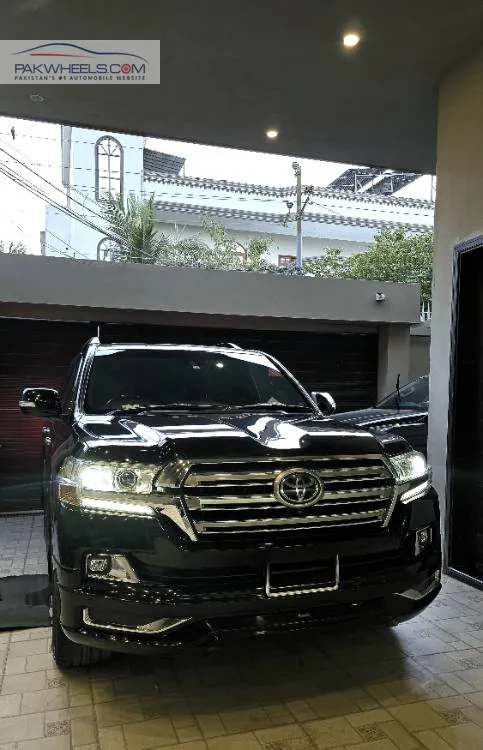 Toyota Land Cruiser 2016 for Sale in Karachi Image-1