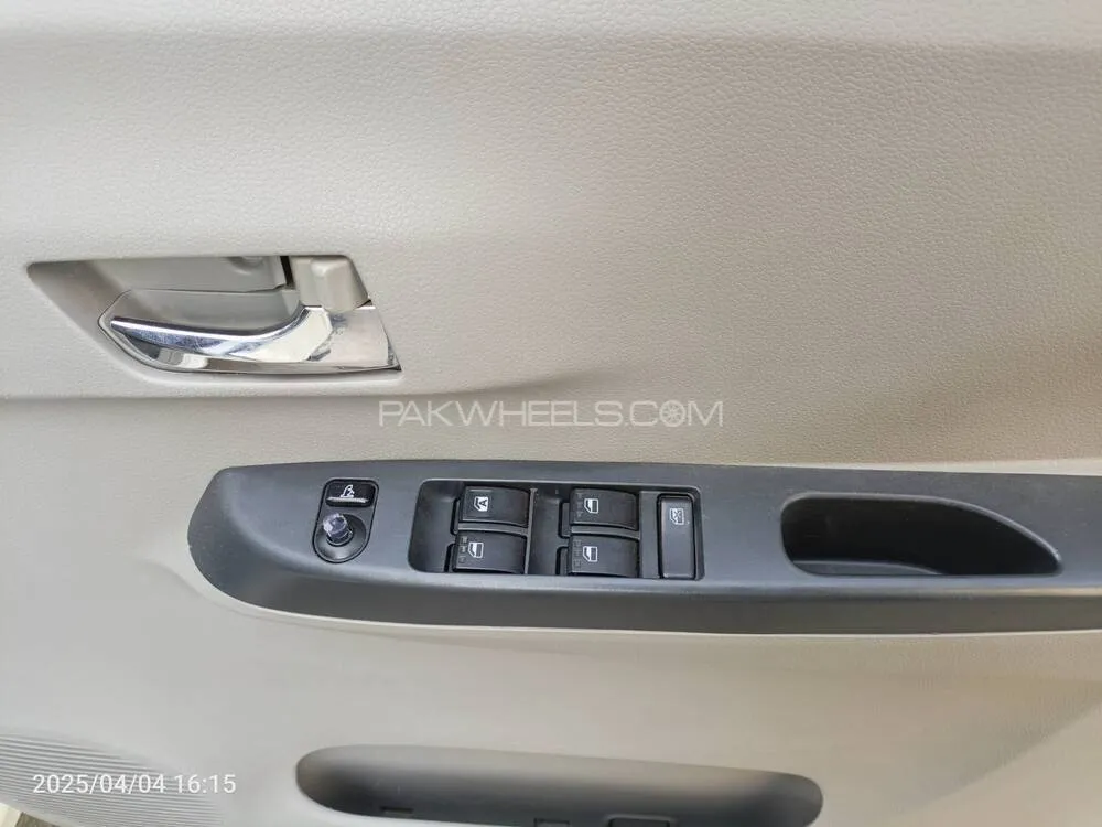 ڈائیہاتسو میرا 2015 for Sale in کراچی ڈائیہاتسو میرا 2015 for Sale in کراچی Image-12