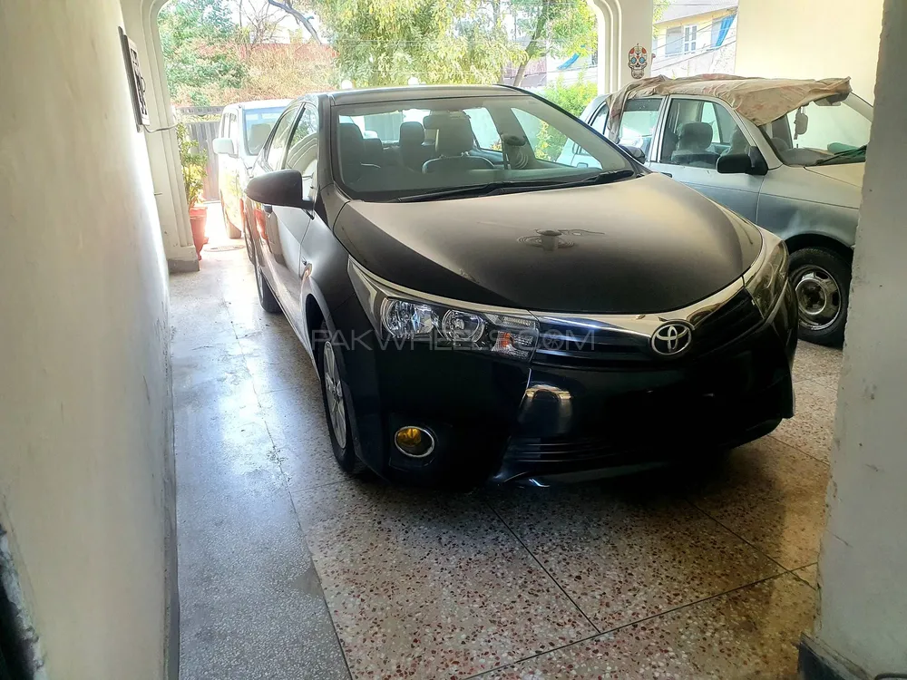 Toyota Corolla 2015 for Sale in Lahore Image-1