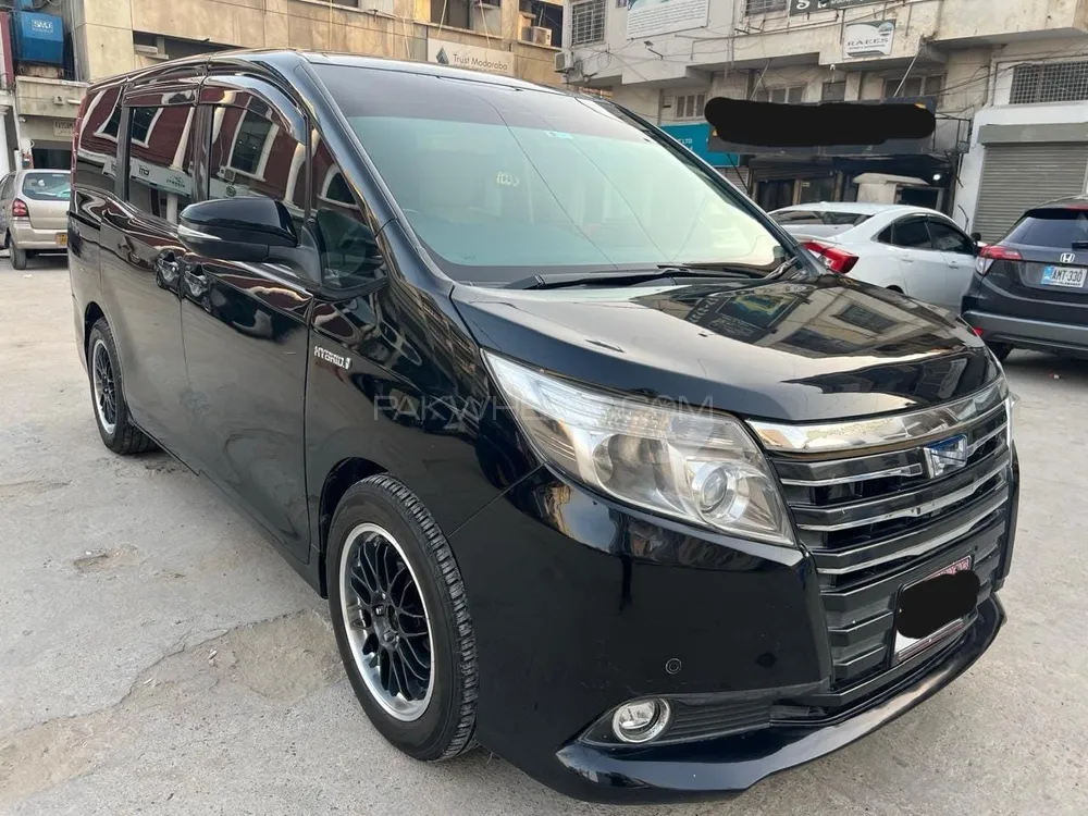 Toyota Noah 2014 for Sale in Karachi Image-1