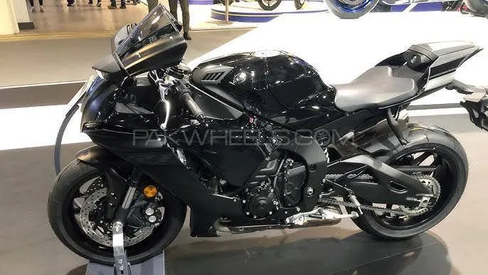 Yamaha FZR 400 2025 for Sale Image-1