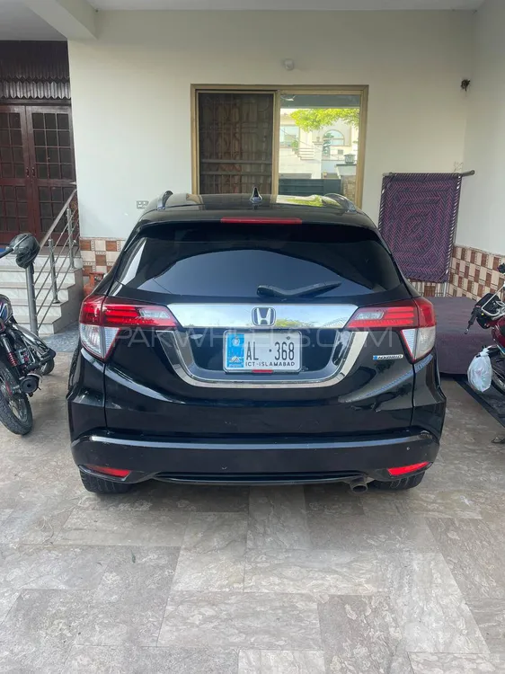 Honda Vezel 2015 for Sale in Mandi bahauddin Image-1