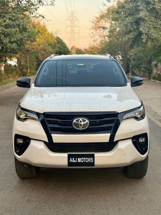 Toyota Fortuner 2021 for Sale in Lahore Image-1