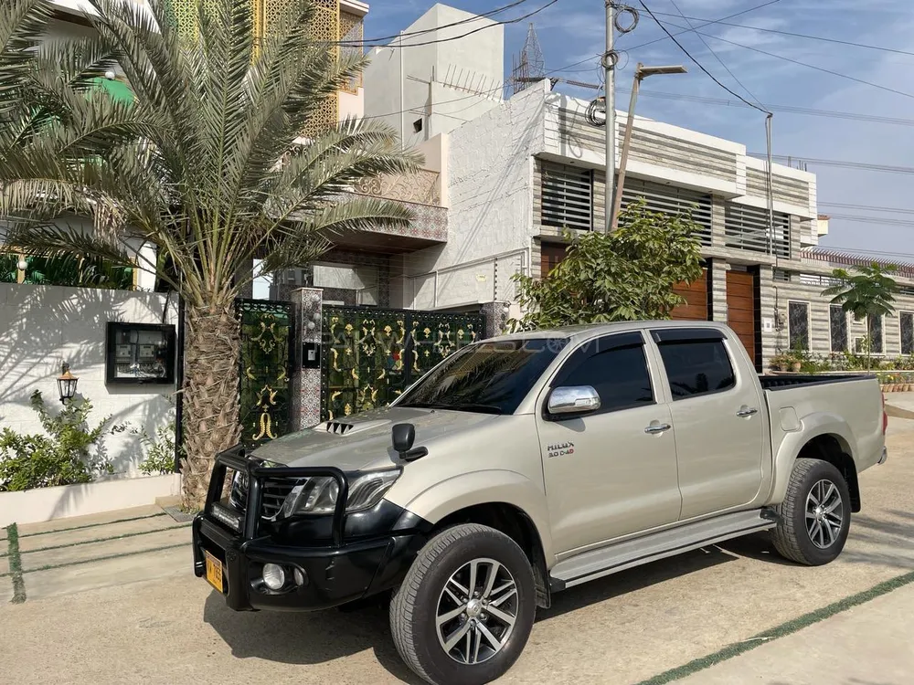 Toyota Hilux 2014 for Sale in Karachi Image-1