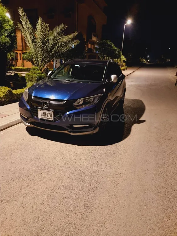 Honda Vezel 2014 for Sale in Islamabad Image-1