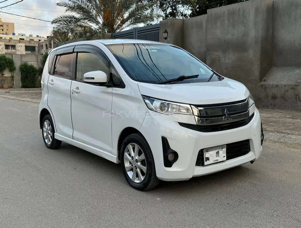 مٹسوبیشی ای کے کسٹم 2014 for Sale in کراچی Image-1