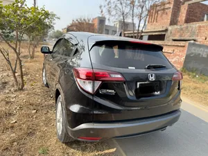 Honda Vezel X 2016 for Sale