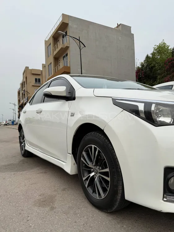 Toyota Corolla 2017 for Sale in Islamabad Image-1