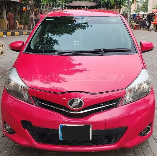 Toyota Vitz 2015 for Sale in Lahore Image-1