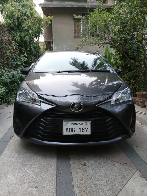 Toyota Vitz 2017 for Sale in Lahore Image-1