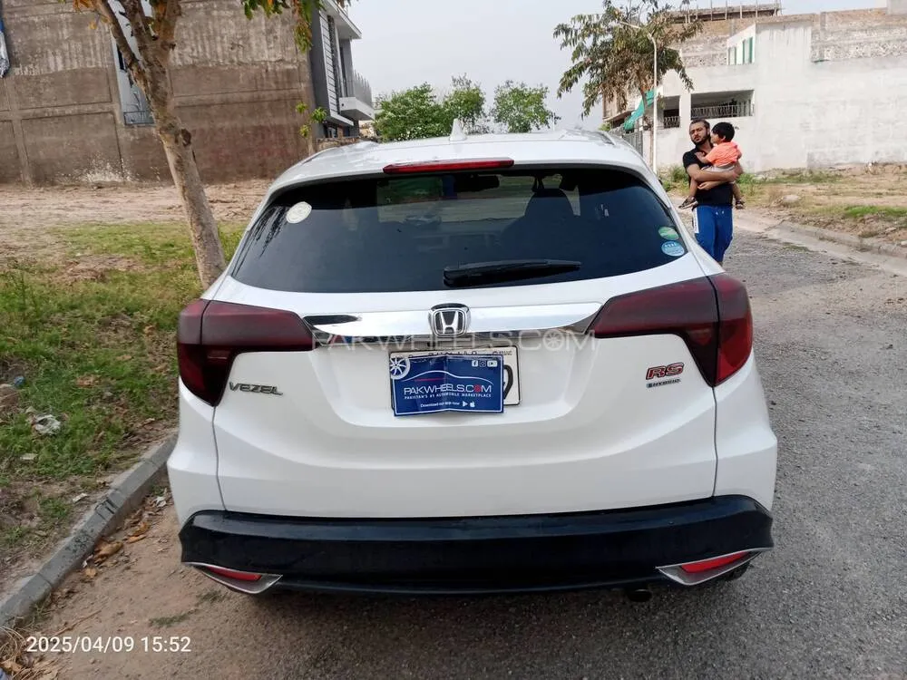 Honda Vezel 2016 for Sale in Islamabad Honda Vezel 2016 for Sale in Islamabad Image-6