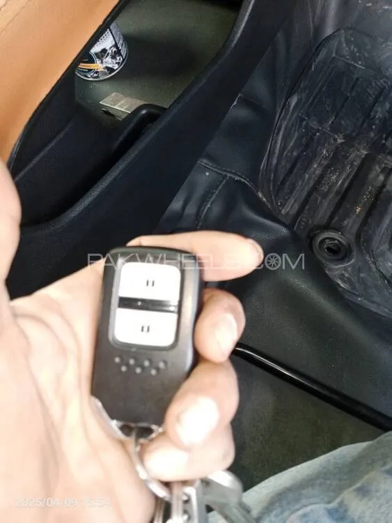 Honda Vezel 2016 for Sale in Islamabad Honda Vezel 2016 for Sale in Islamabad Image-13