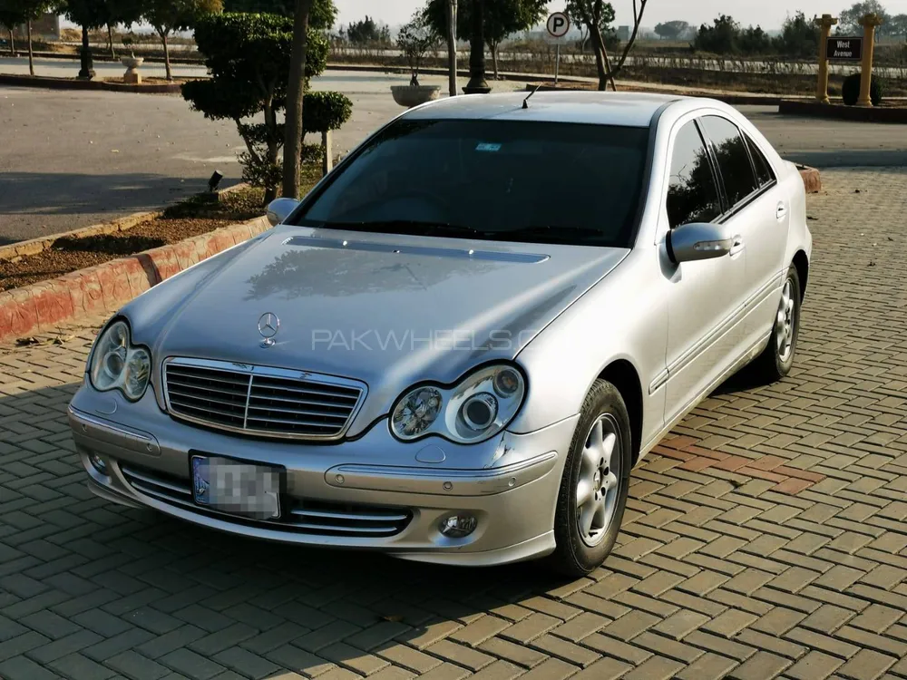 Mercedes Benz C Class 2002 for Sale in Islamabad Image-1