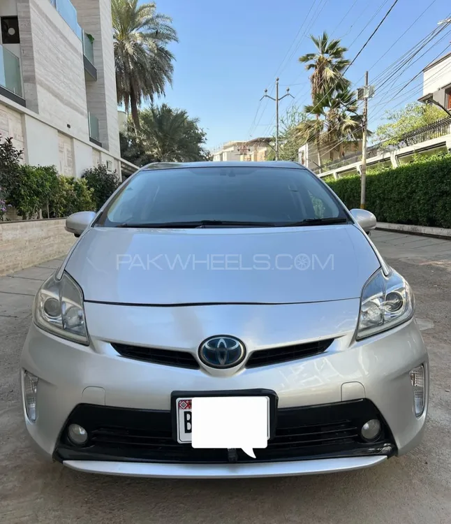 Toyota Prius 2012 for Sale in Karachi Image-1