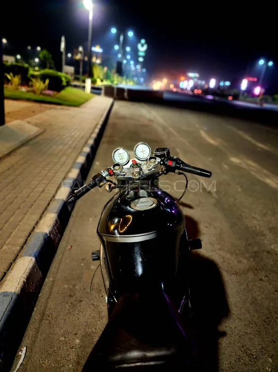 Used Suzuki Bandit 250VC 1985 Bike for sale in Lahore Used Suzuki Bandit 250VC 1985 Bike for sale in Lahore