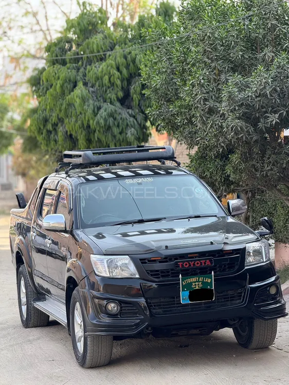 Toyota Hilux 2012 for Sale in Lahore Image-1